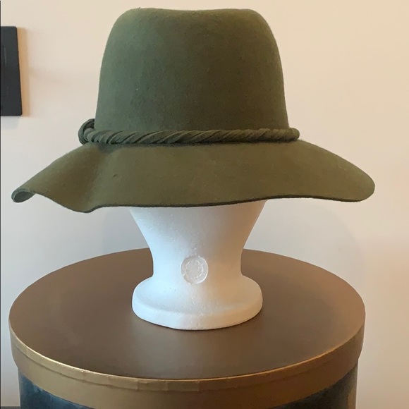 Moss green wool hat - Picture 3 of 5